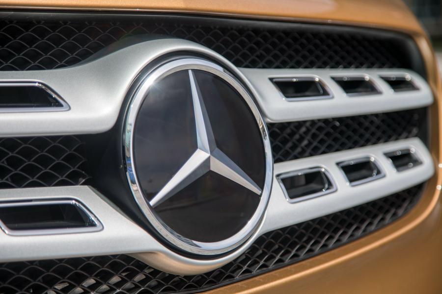Логотип Mercedes-Benz GLA250 4Matic (X156) 2017 года  (NA) (фото 16 из 28)